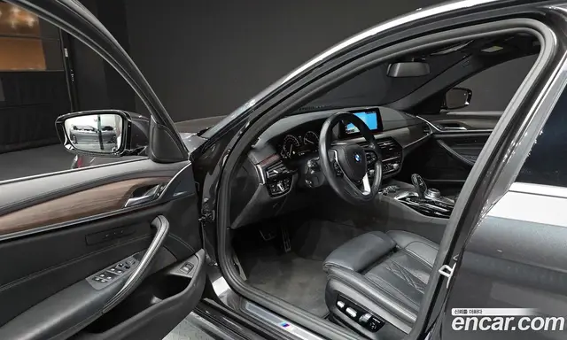 BMW 5 серия 2017 2.0 автомат (гидро), миниатюра 10