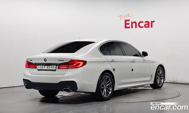 BMW 5 серия 2018 2.0 автомат (гидро), миниатюра 2
