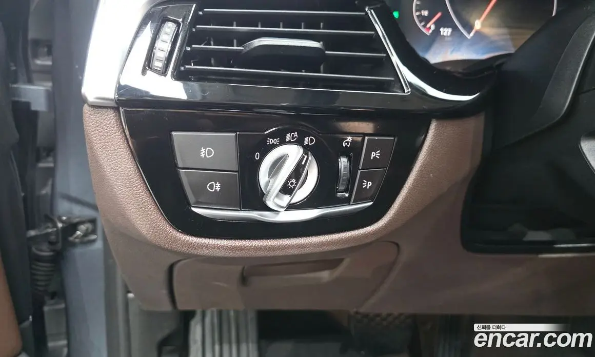 BMW 5 серия 2019 2.0 автомат (гидро), фото 30