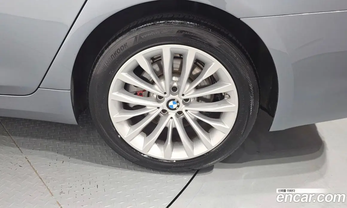 BMW 5 серия 2019 2.0 автомат (гидро), фото 6