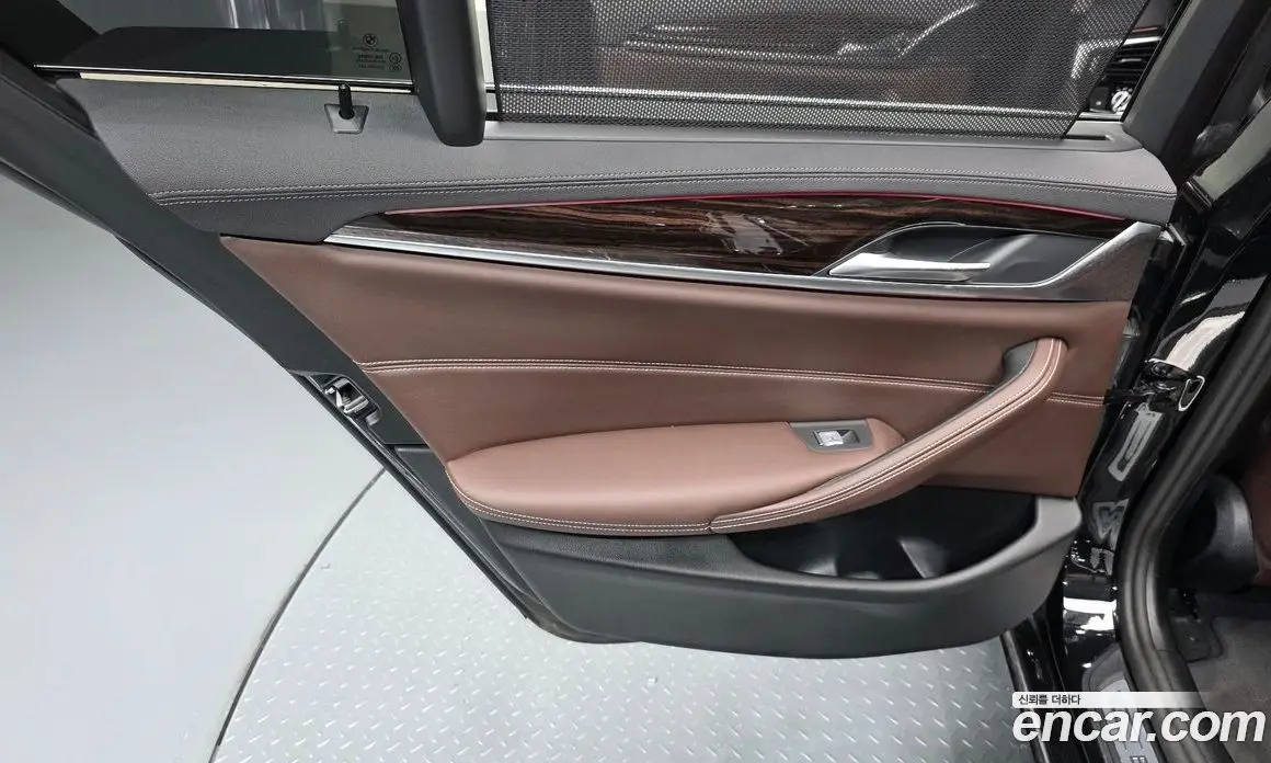 BMW 5 серия 2023 2.0 автомат (гидро), фото 15