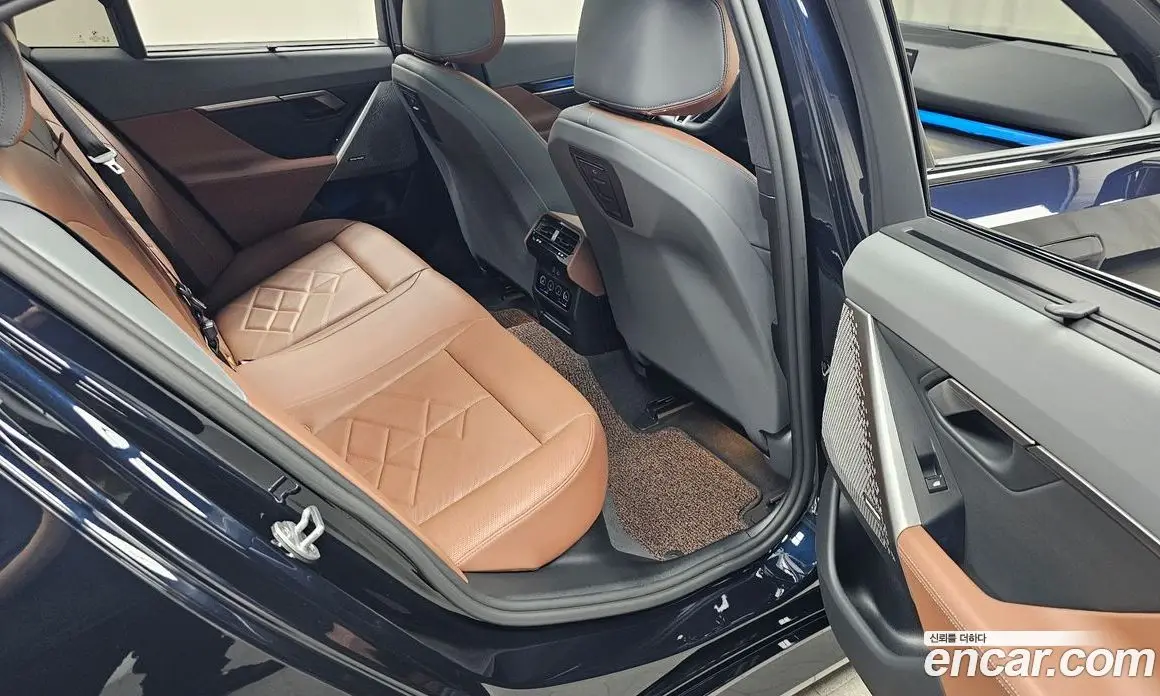 BMW 5 серия 2024 2.0 автомат (гидро), фото 17