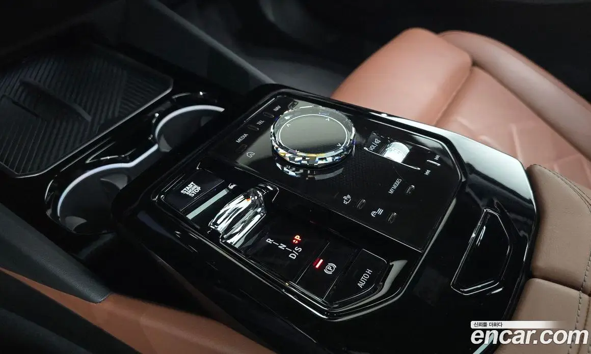 BMW 5 серия 2025 2.0 автомат (гидро), фото 12