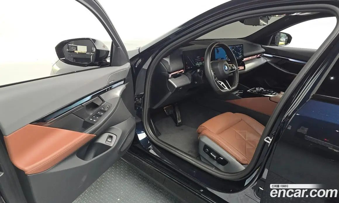 BMW 5 серия 2025 2.0 автомат (гидро), фото 13