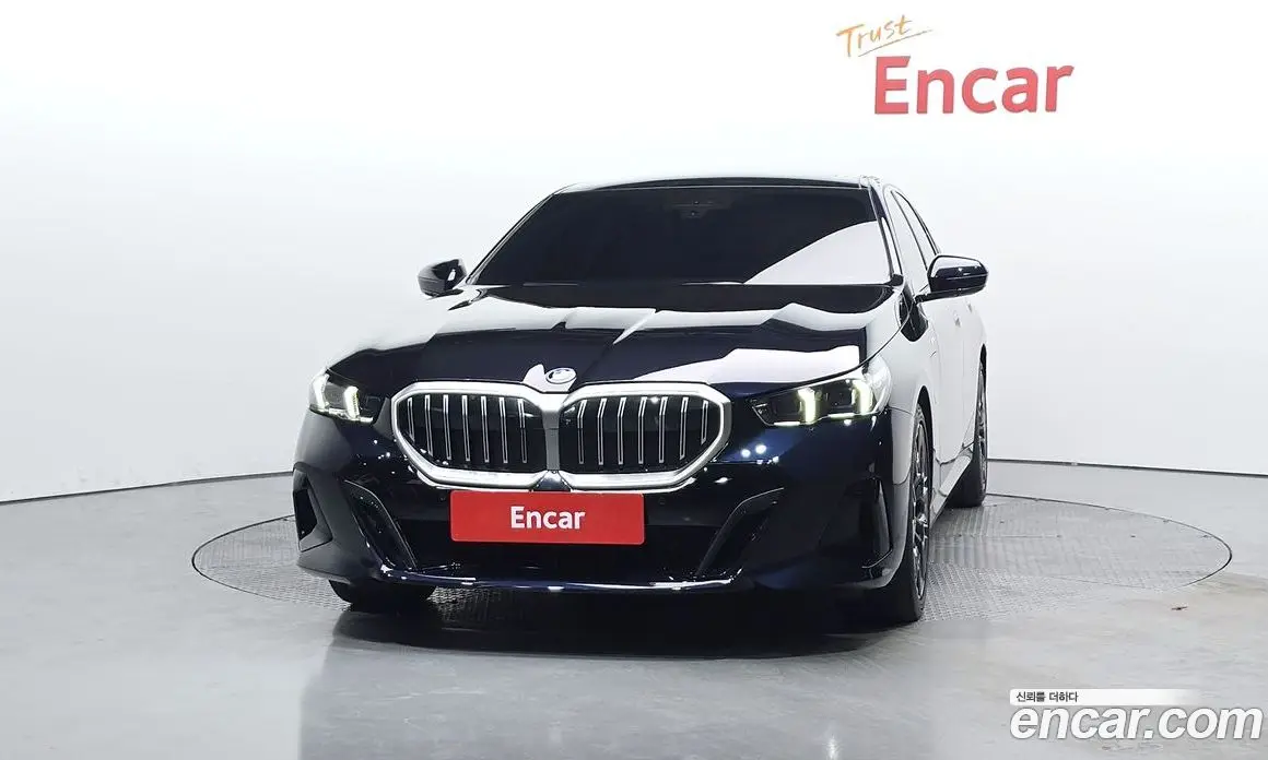 BMW 5 серия 2025 2.0 автомат (гидро), фото 3