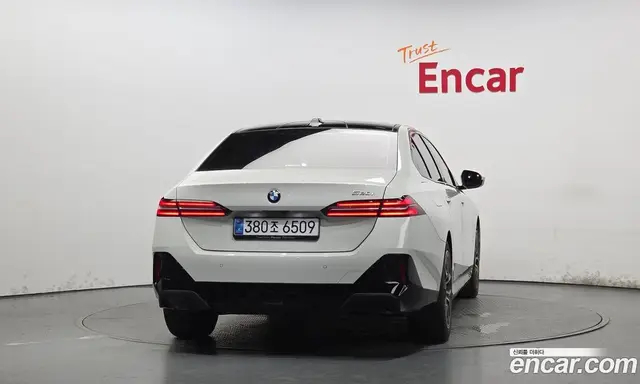 BMW 5 серия 2026 2.0 автомат (гидро), миниатюра 4
