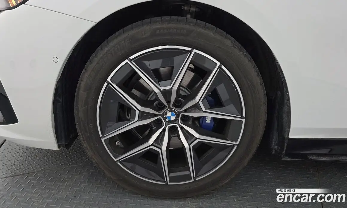 BMW 5 серия 2026 2.0 автомат (гидро), фото 5