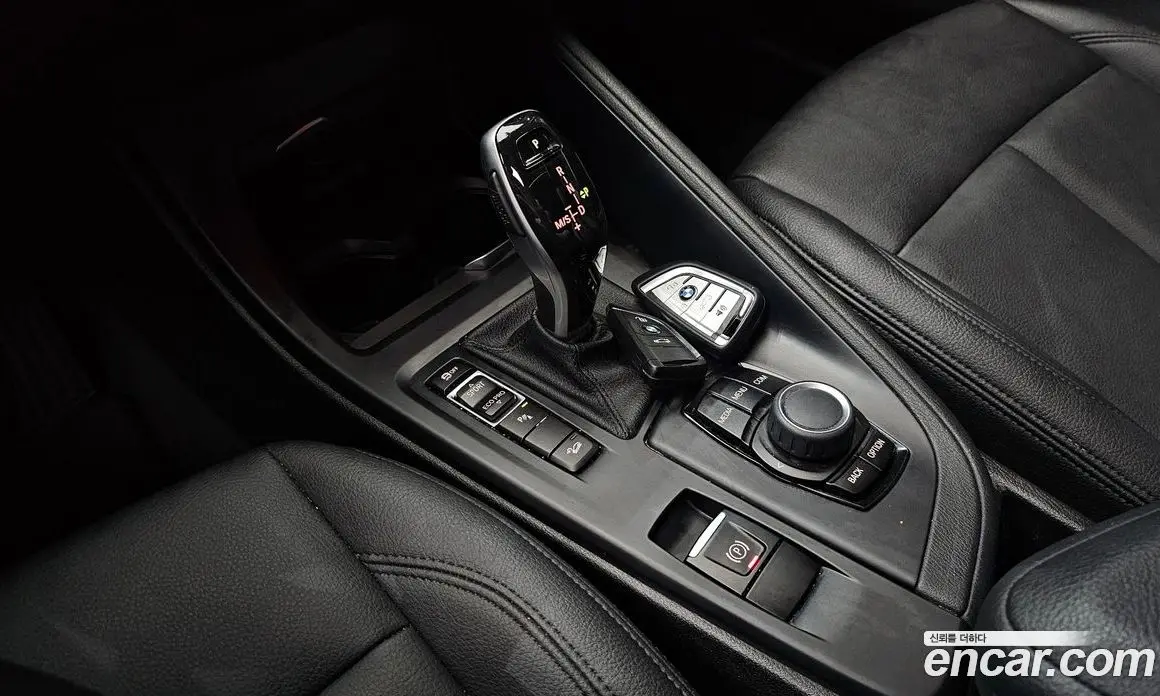 BMW X1 2020 2.0 автомат (гидро), фото 12