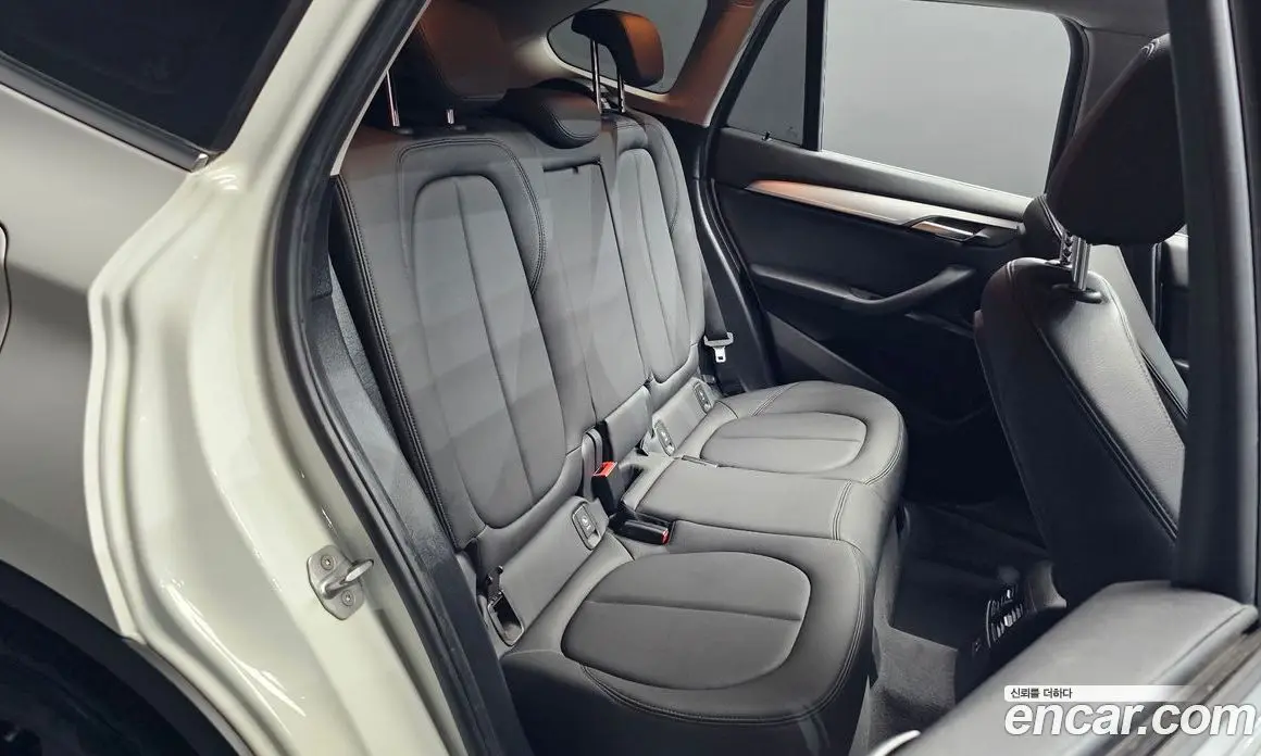 BMW X1 2020 2.0 автомат (гидро), фото 17