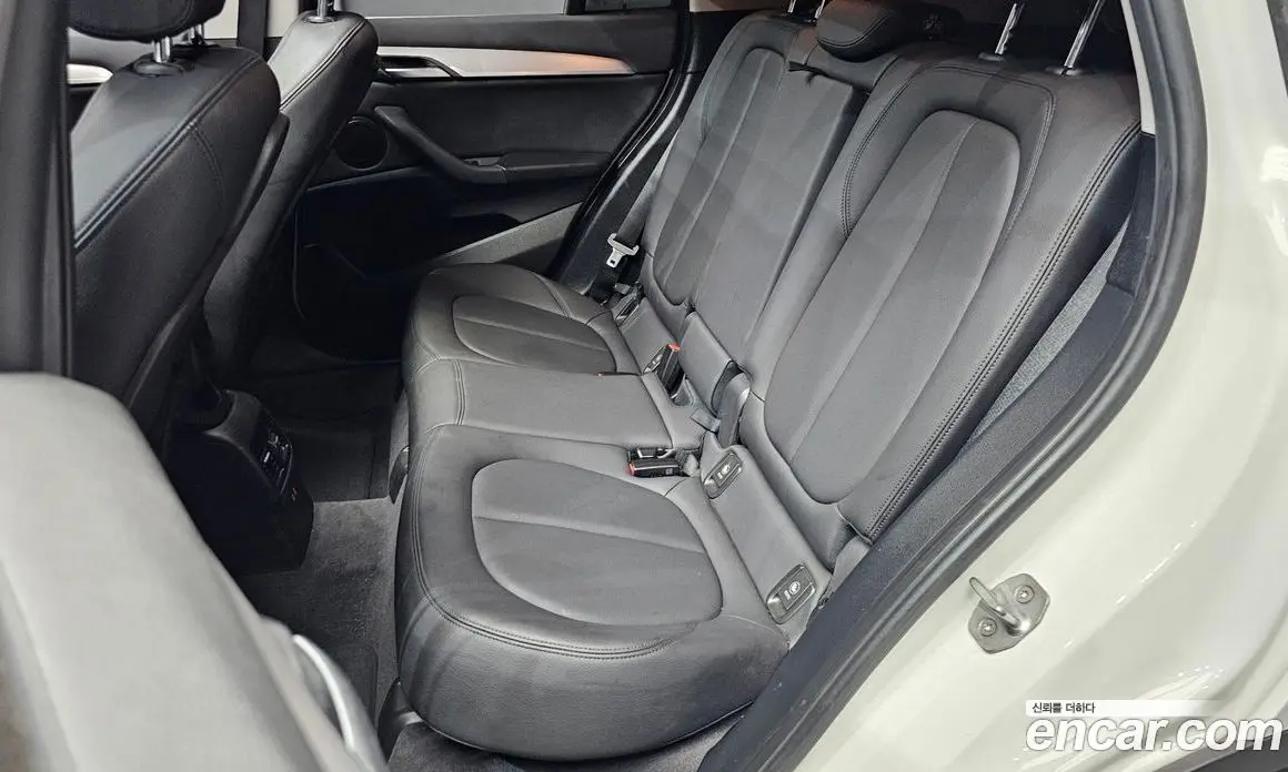 BMW X1 2020 2.0 автомат (гидро), фото 18