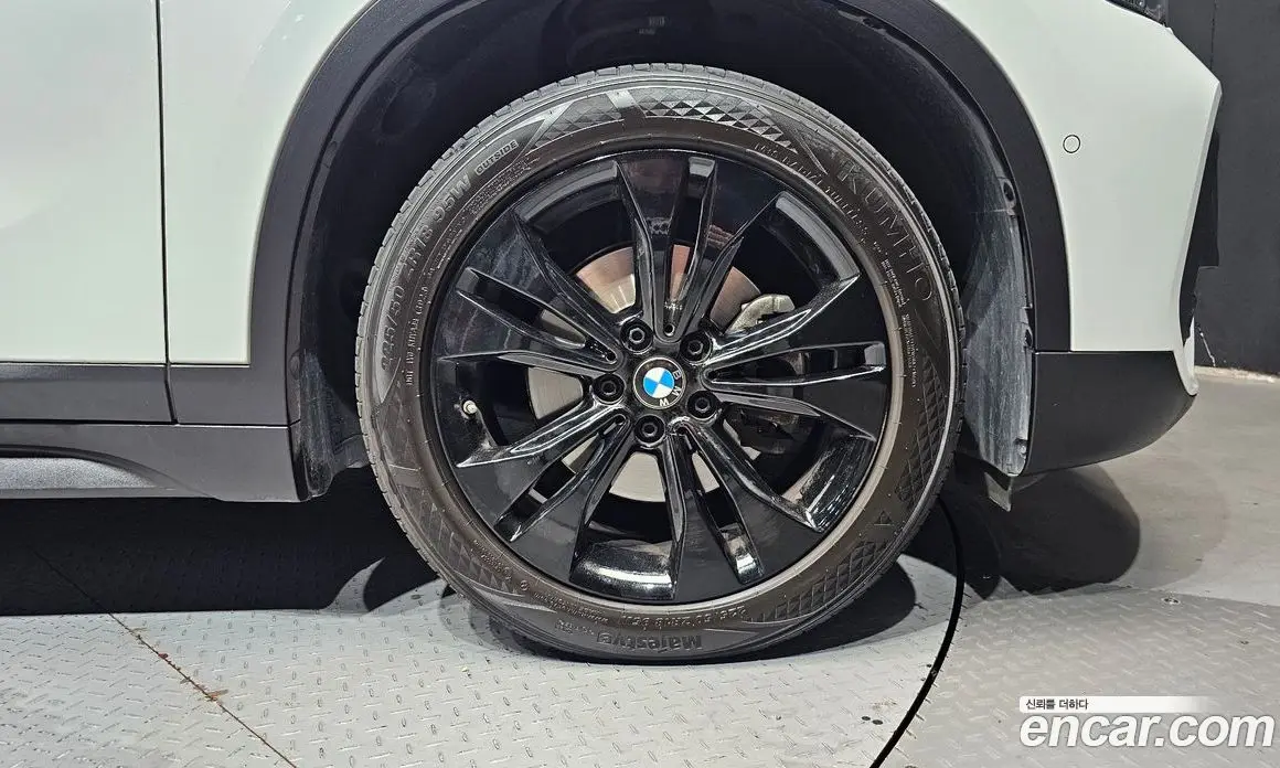 BMW X1 2020 2.0 автомат (гидро), фото 7