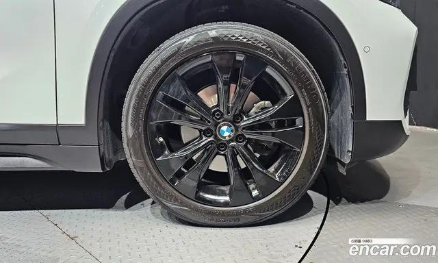 BMW X1 2020 2.0 автомат (гидро), миниатюра 7