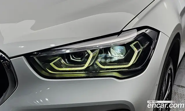 BMW X1 2020 2.0 автомат (гидро), миниатюра 8