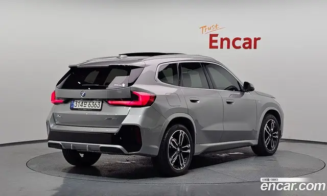 BMW X1 2023 2.0 автомат (гидро), миниатюра 2
