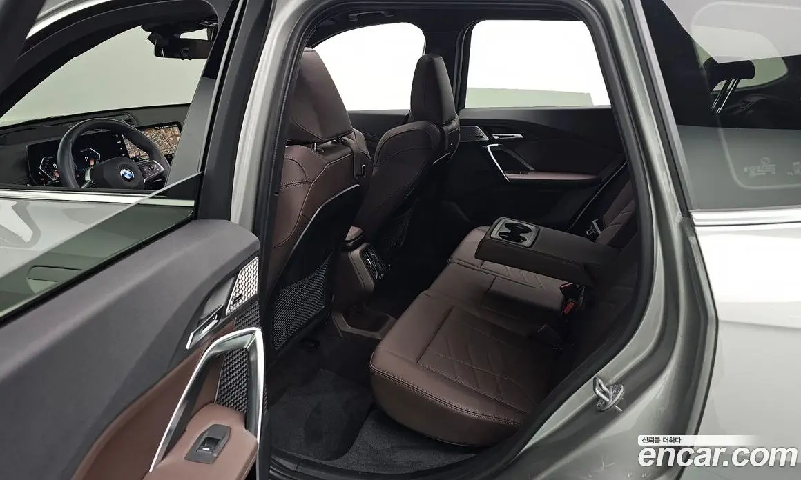 BMW X1 2023 2.0 автомат (гидро), фото 18