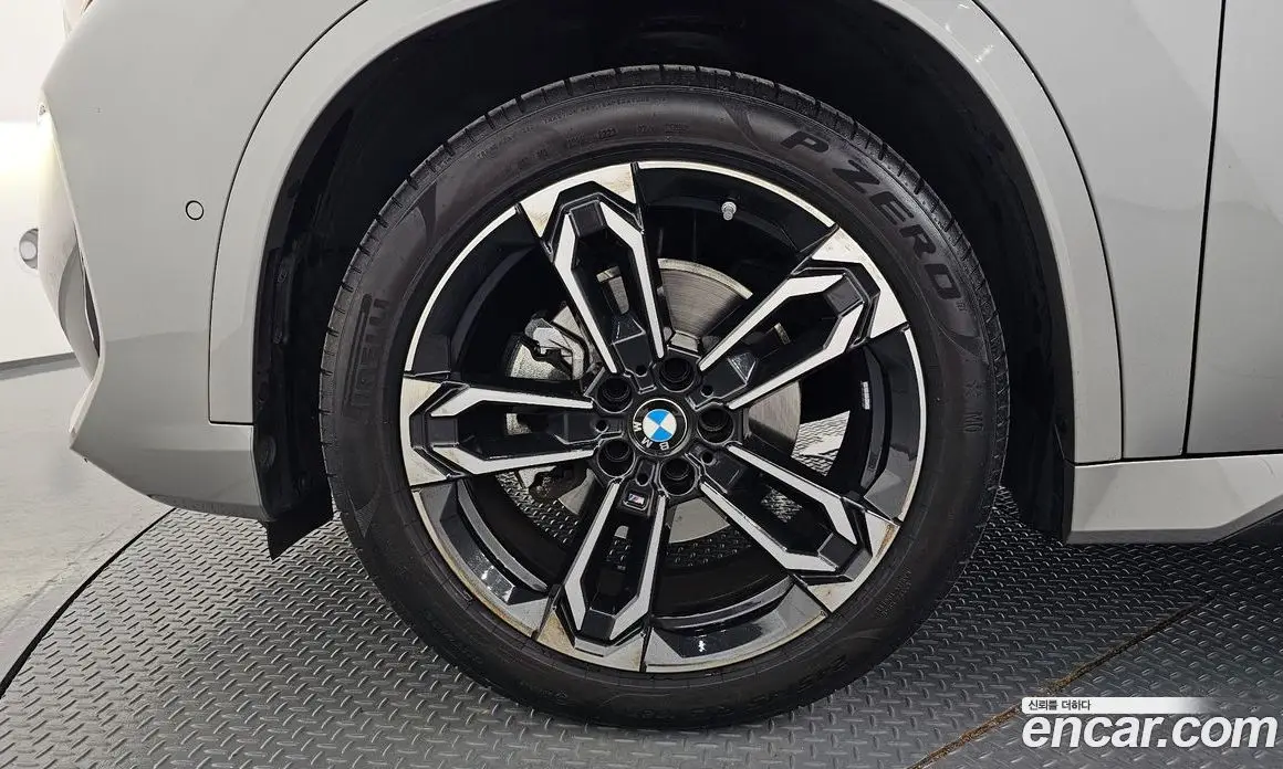 BMW X1 2023 2.0 автомат (гидро), фото 5
