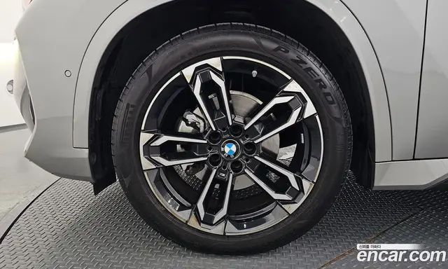 BMW X1 2023 2.0 автомат (гидро), миниатюра 5