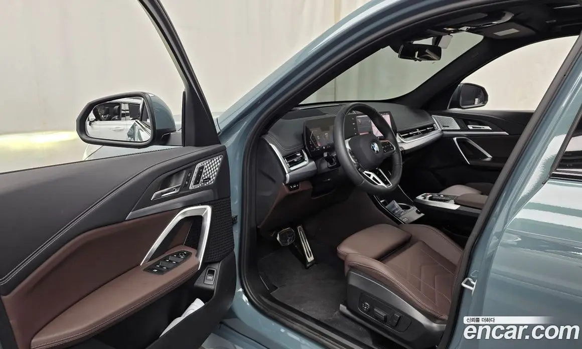 BMW X1 2025 2.0 автомат (гидро), фото 13