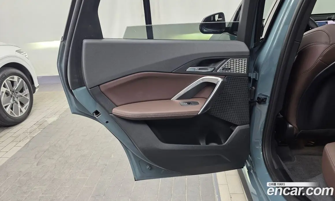 BMW X1 2025 2.0 автомат (гидро), фото 15