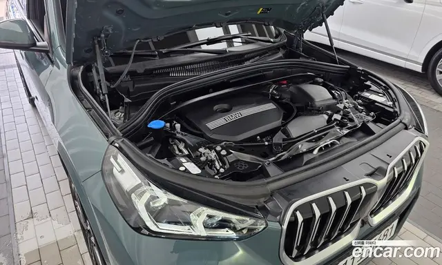 BMW X1 2025 2.0 автомат (гидро), миниатюра 6