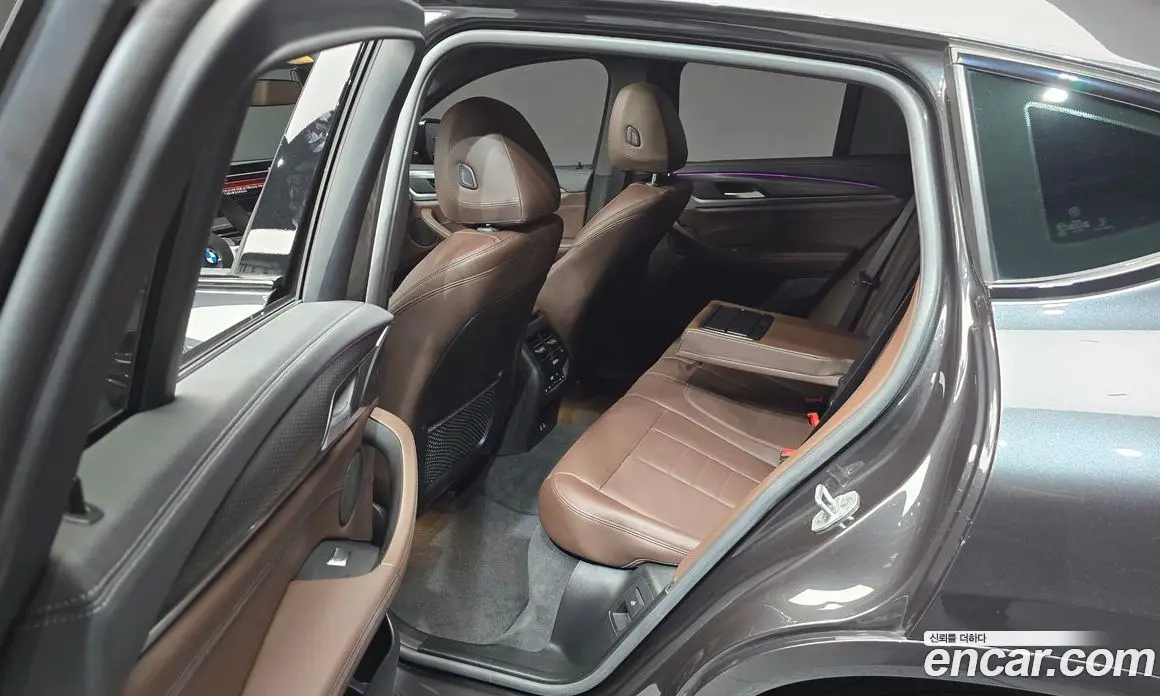 BMW X4 2023 2.0 автомат (гидро), фото 16