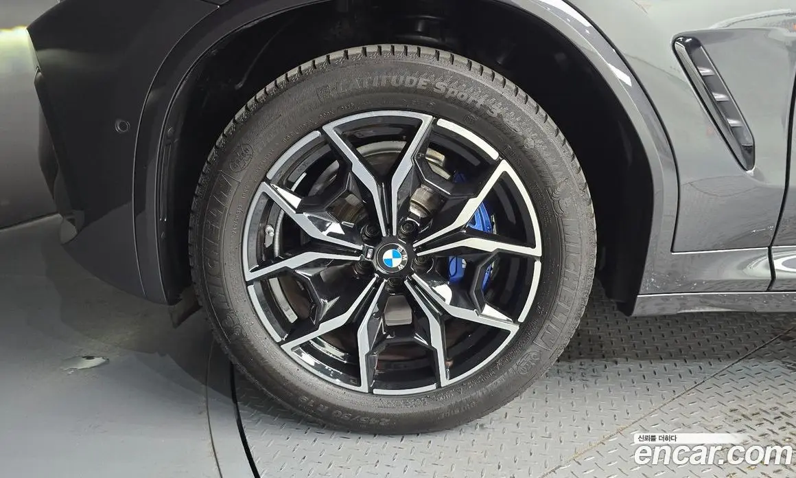 BMW X4 2023 2.0 автомат (гидро), фото 5