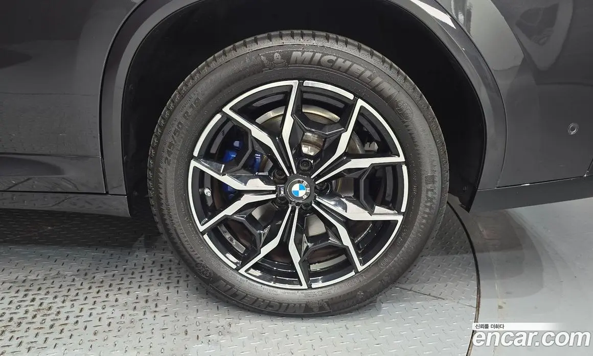 BMW X4 2023 2.0 автомат (гидро), фото 7