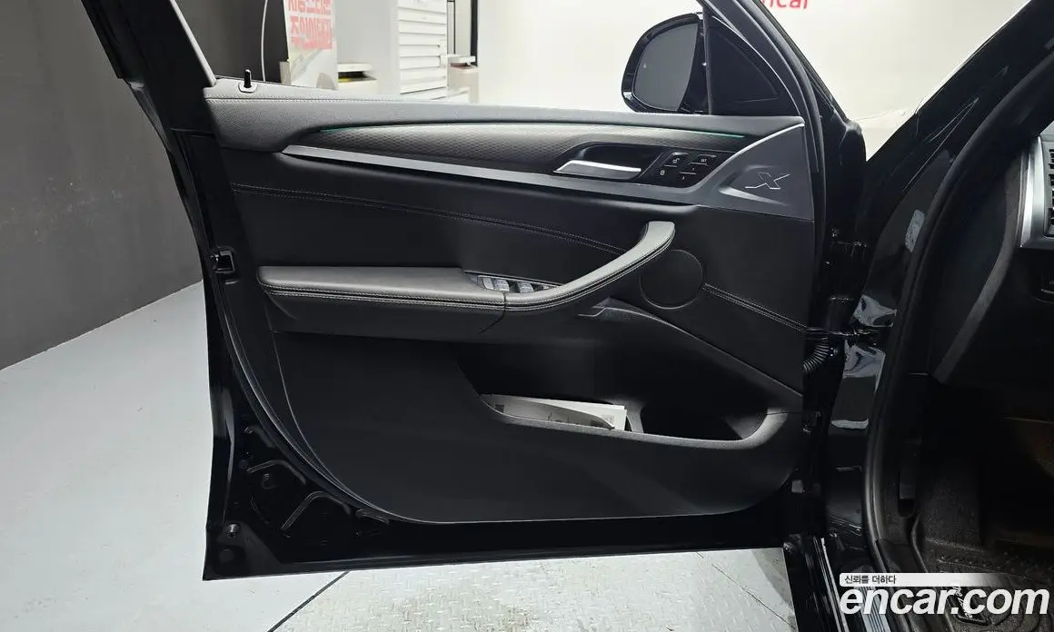 BMW X4 2024 2.0 автомат (гидро), фото 14