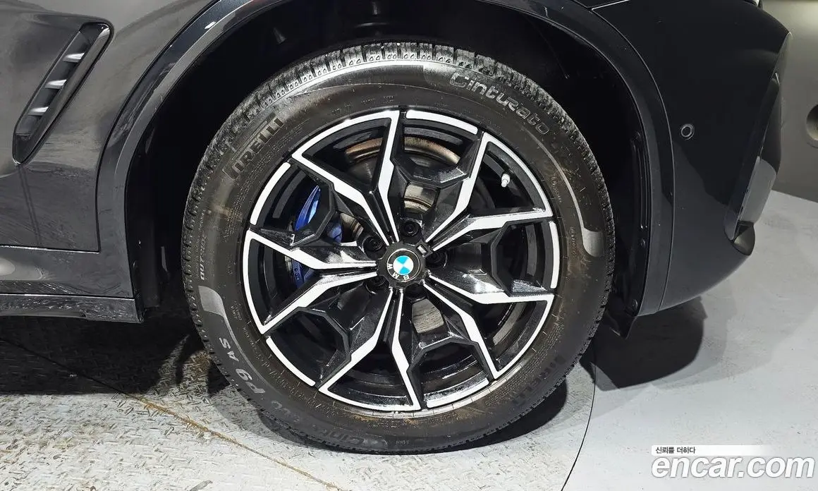 BMW X4 2024 2.0 автомат (гидро), фото 7