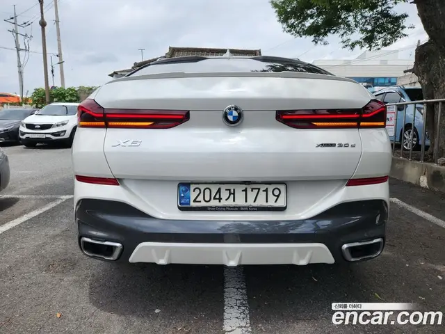 BMW X6 2021 3.0 автомат (гидро), миниатюра 2