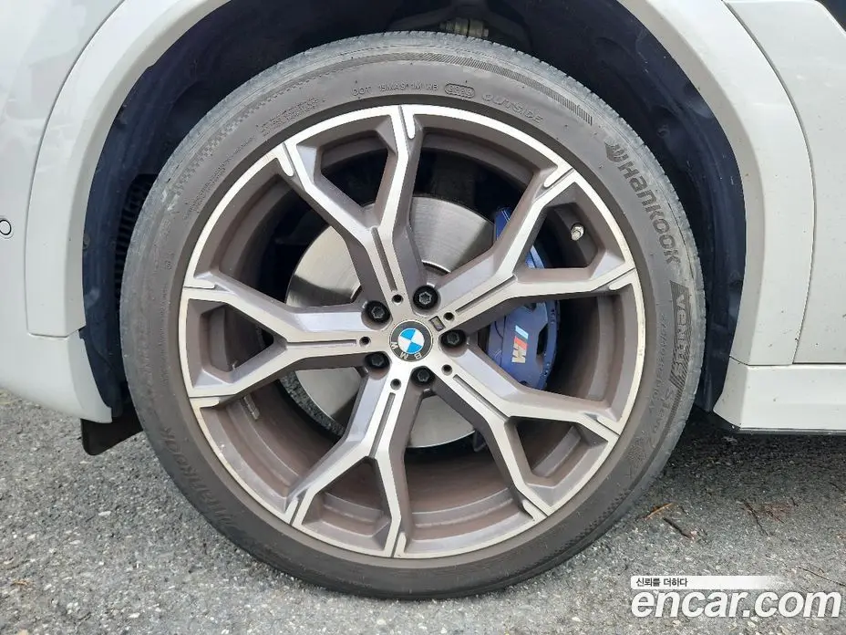 BMW X6 2021 3.0 автомат (гидро), фото 13
