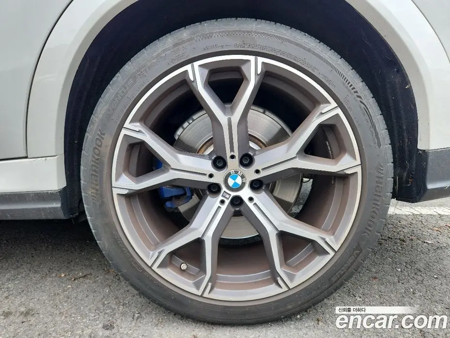 BMW X6 2021 3.0 автомат (гидро), фото 14