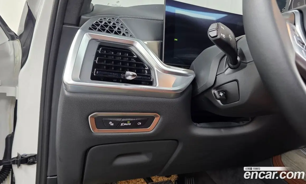 BMW X7 2024 3.0 автомат (гидро), фото 16