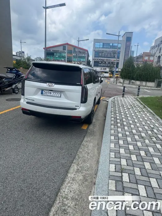Cadillac Escalade 2023 6.2 автомат (гидро), миниатюра 2