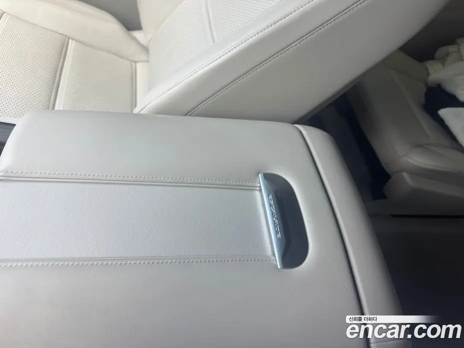 Cadillac Escalade 2023 6.2 автомат (гидро), фото 16