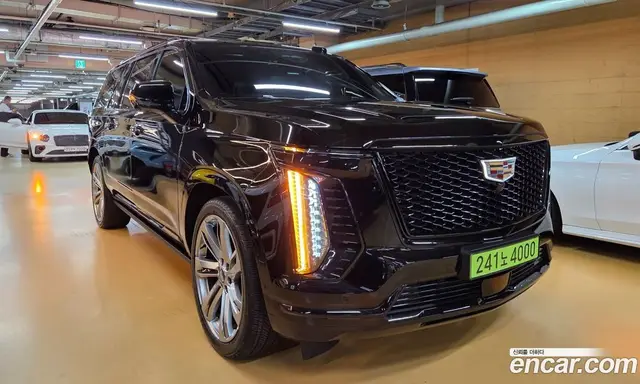Cadillac Escalade 2025 6.2 автомат (гидро), миниатюра 2