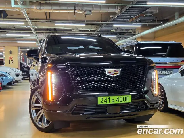 Cadillac Escalade 2025 6.2 автомат (гидро), миниатюра 3