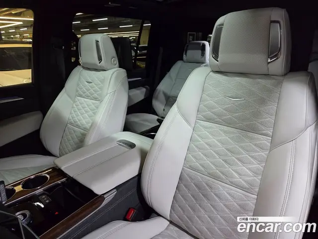 Cadillac Escalade 2025 6.2 автомат (гидро), миниатюра 7