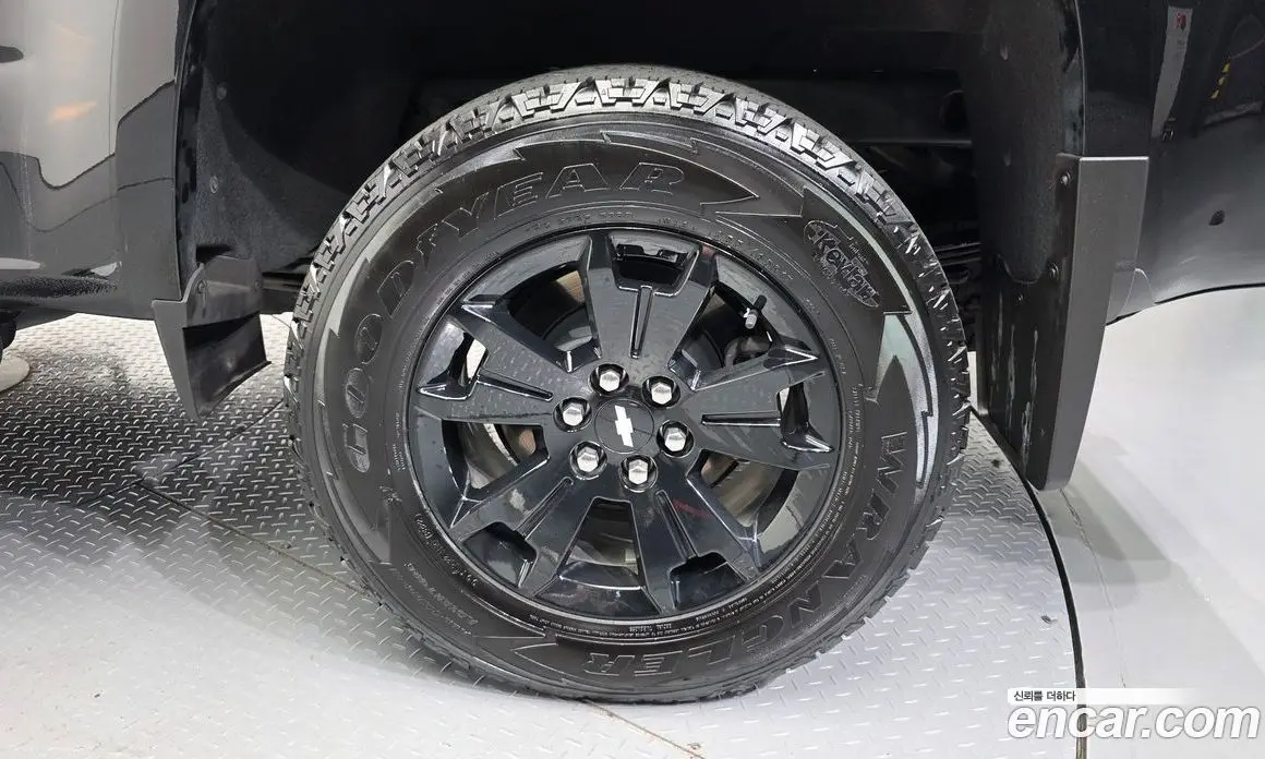 Chevrolet Colorado 2022 3.6 автомат (гидро), фото 7