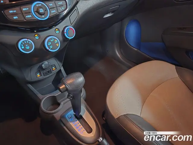 Chevrolet Spark 2013 1.0 автомат (гидро), миниатюра 9