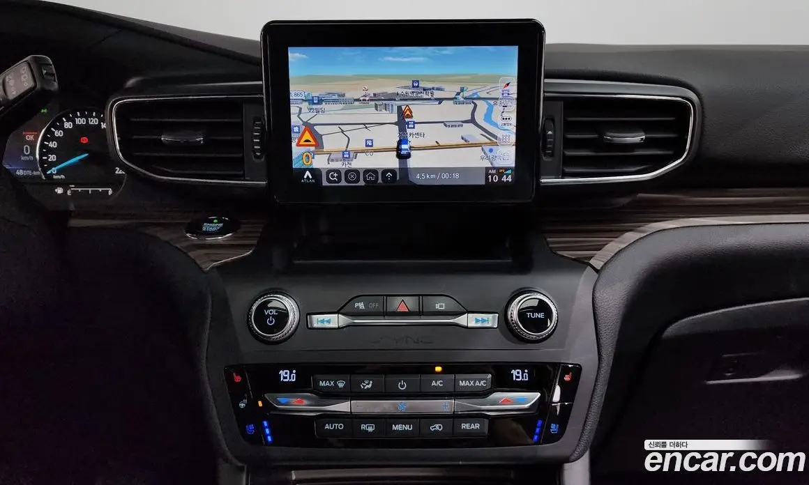Ford Explorer 2019 2.3 автомат (гидро), фото 12