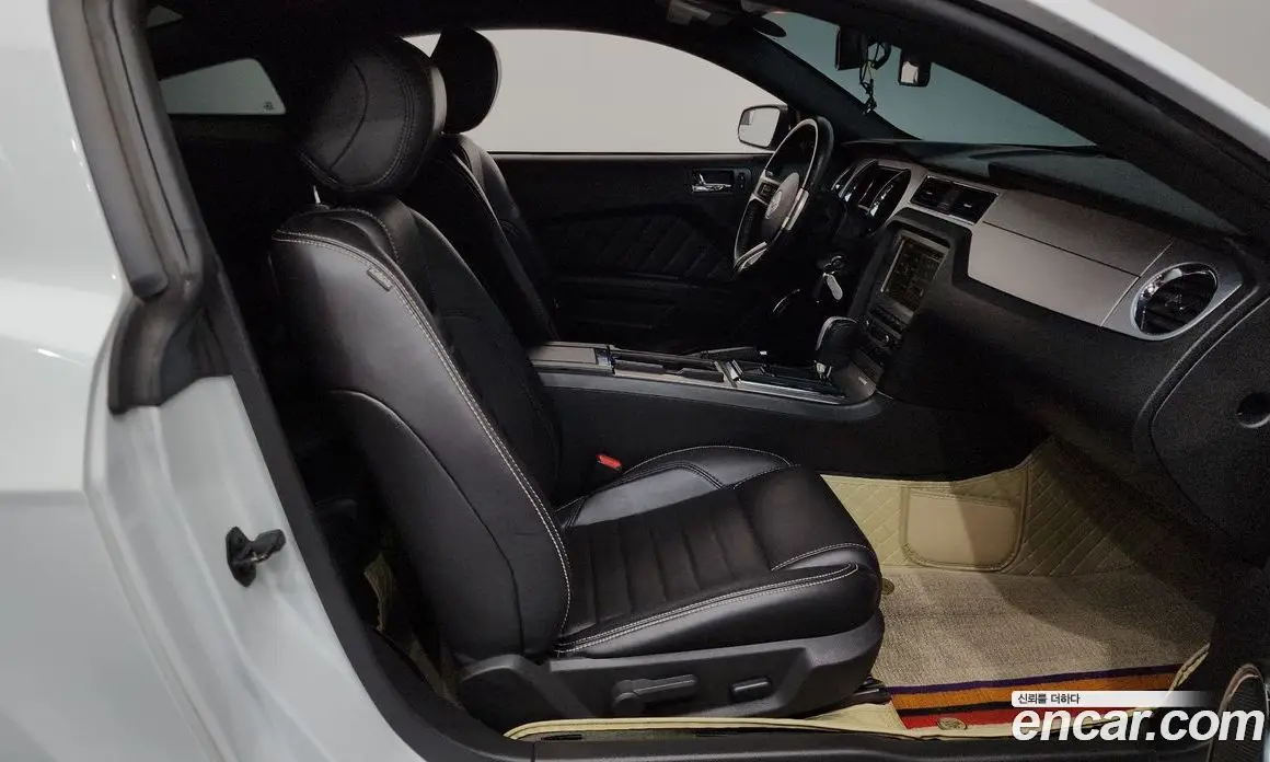 Ford Mustang 2014 3.7 автомат (гидро), фото 11