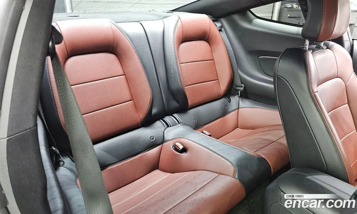 Ford Mustang 2016 2.3 автомат (гидро), фото 12