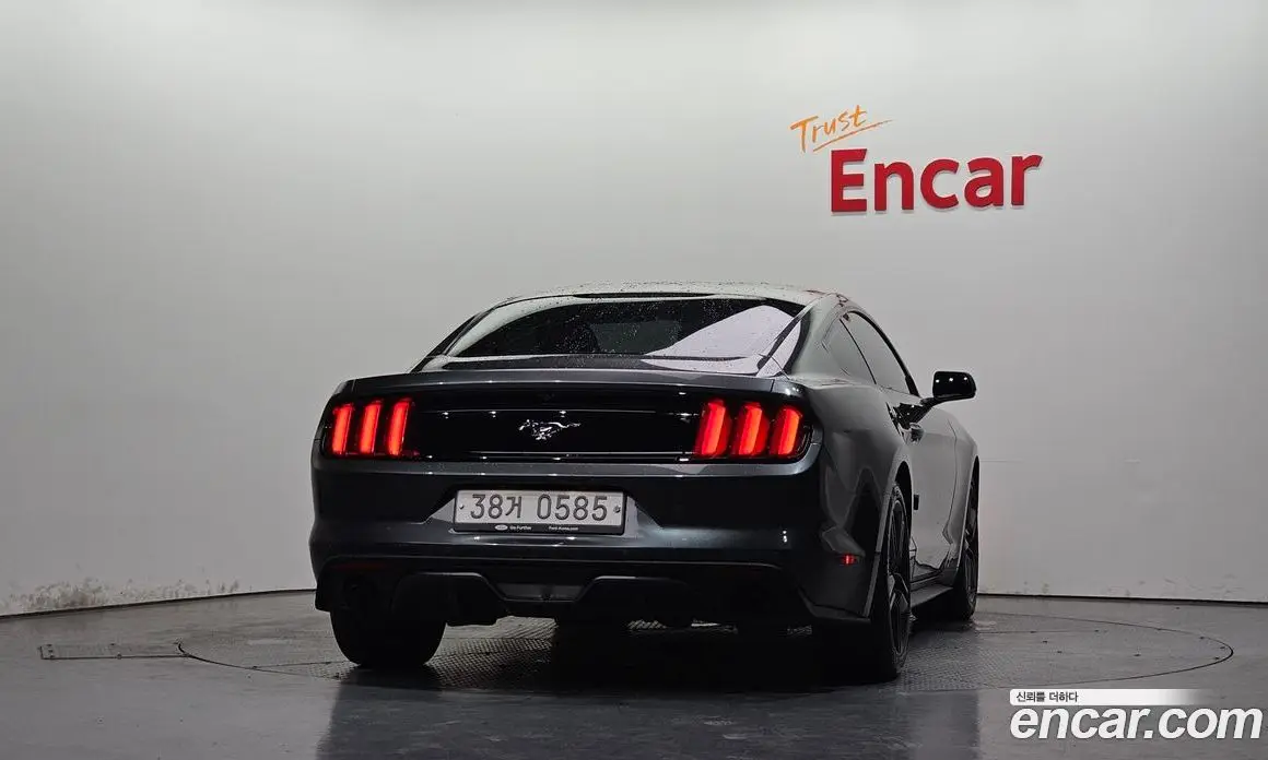 Ford Mustang 2016 2.3 автомат (гидро), фото 4