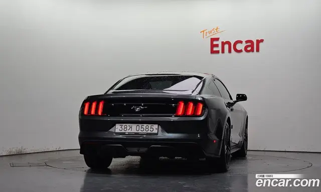 Ford Mustang 2016 2.3 автомат (гидро), миниатюра 4