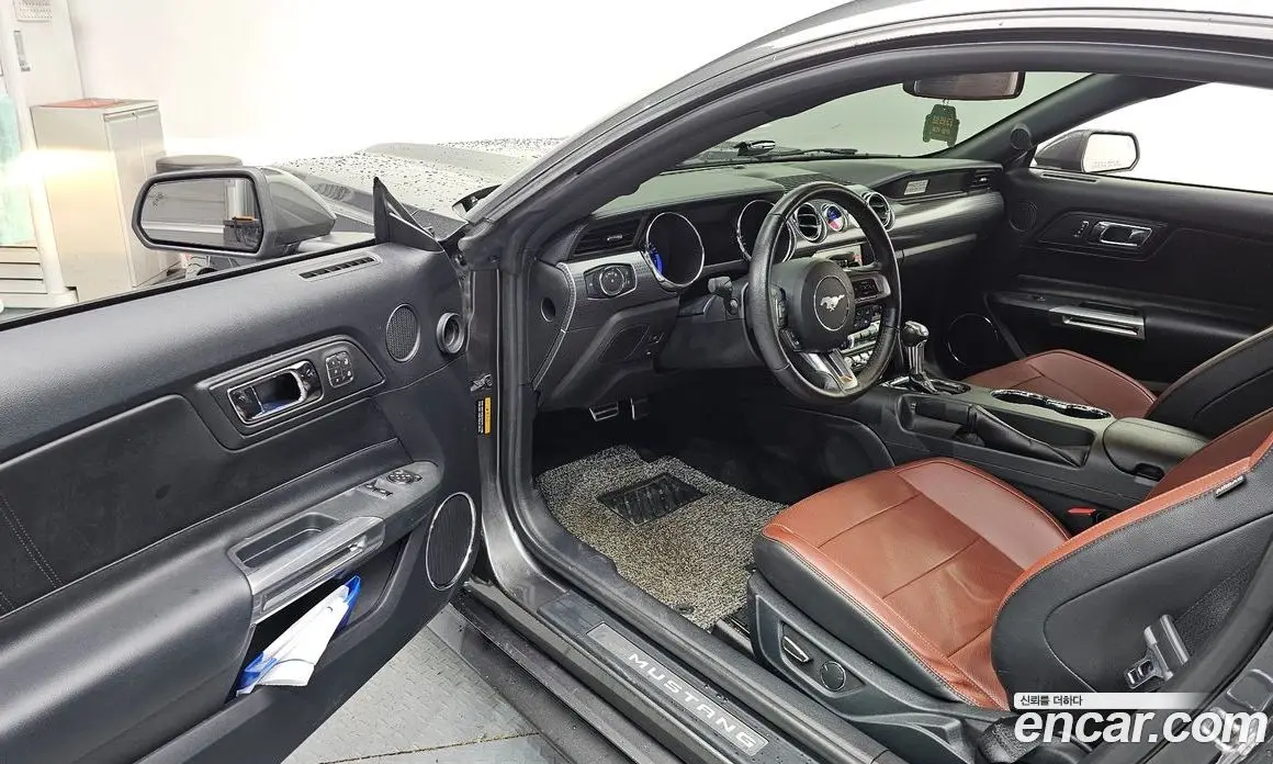 Ford Mustang 2016 2.3 автомат (гидро), фото 10