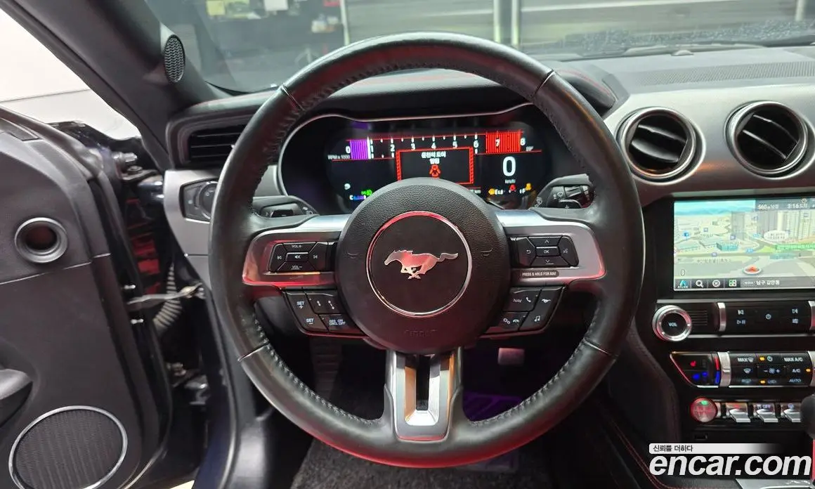 Ford Mustang 2021 2.3 автомат (гидро), фото 12
