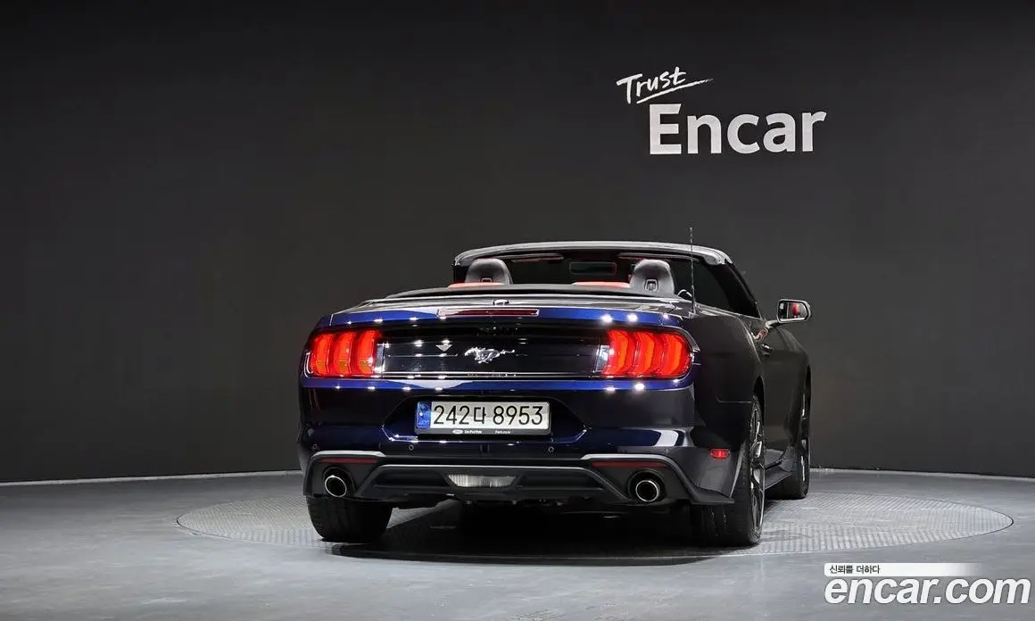 Ford Mustang 2021 2.3 автомат (гидро), фото 4