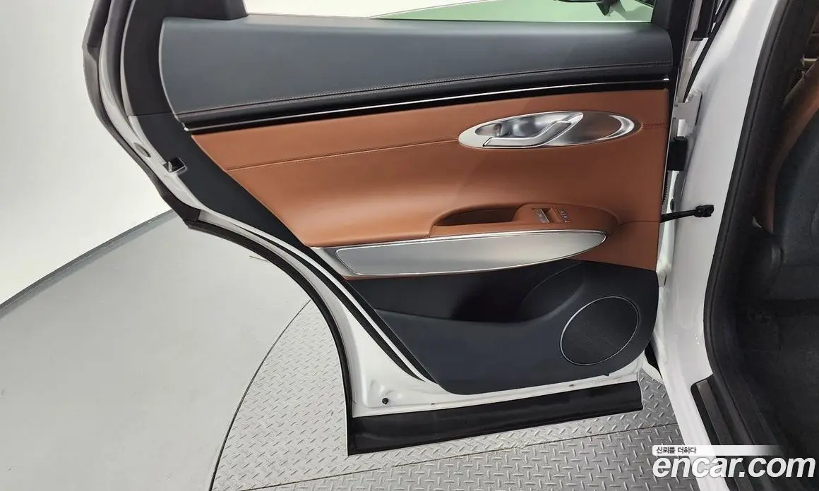 Genesis GV70 2021 2.5 автомат (гидро), фото 15