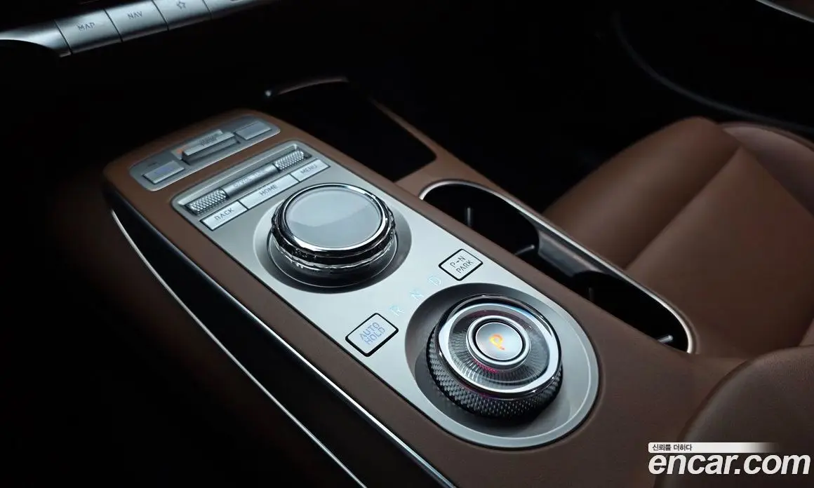 Genesis GV70 2021 2.5 автомат (гидро), фото 12